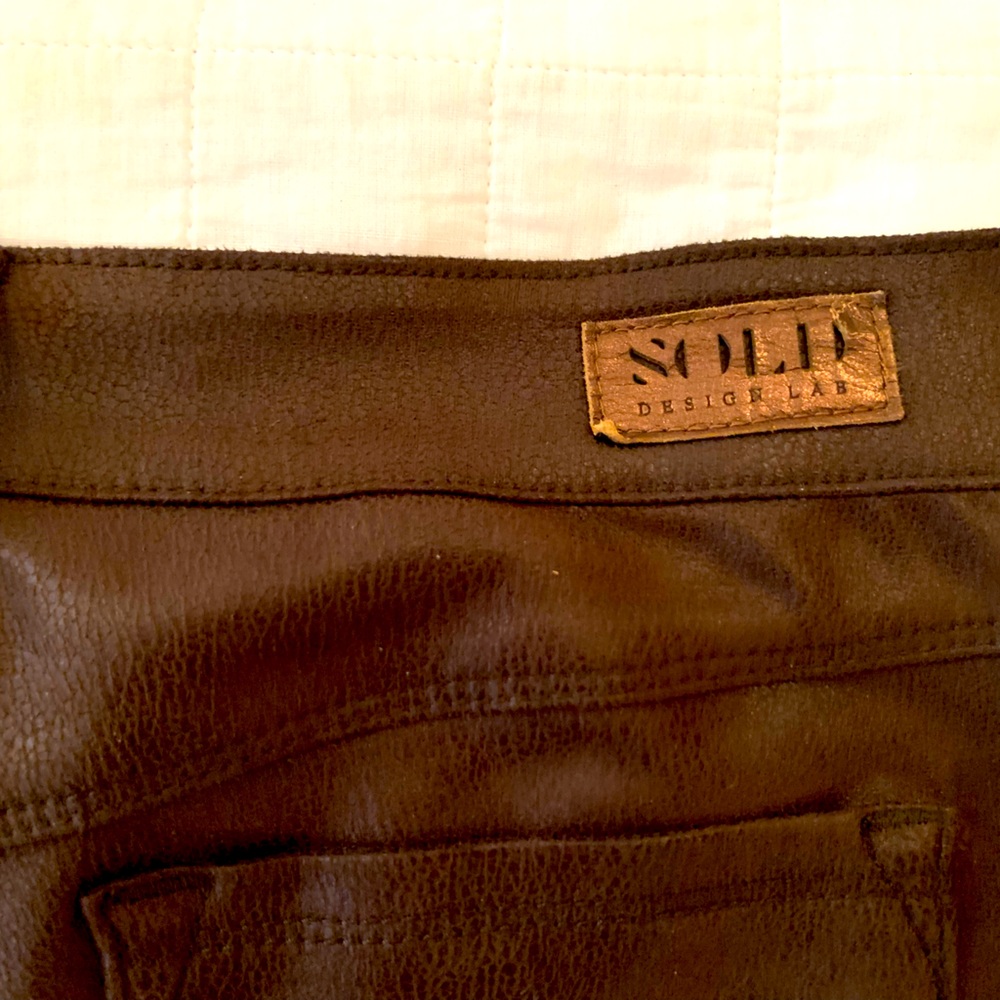 đź’•SOLD DESIGN LABđź’•BROWN COATED SKINNY JEANS. EXCELLENT CONDITION!! - Picture 4 of 10